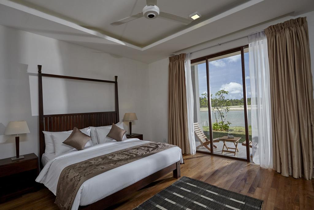 Amaranthe Bay Resort & Spa Trikunamalaja Zewnętrze zdjęcie