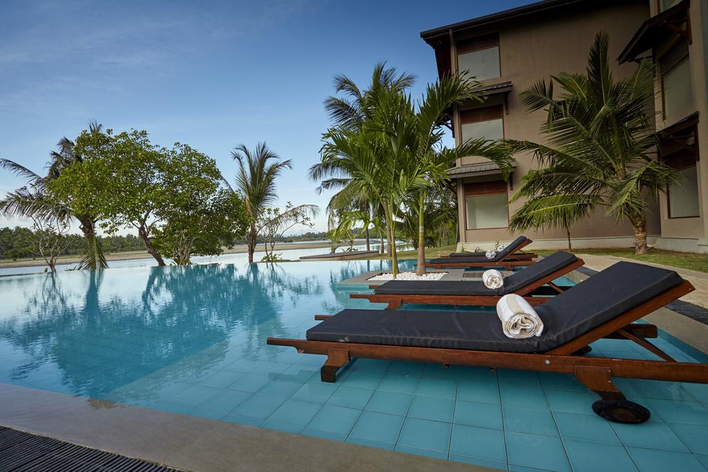 Amaranthe Bay Resort & Spa Trikunamalaja Zewnętrze zdjęcie