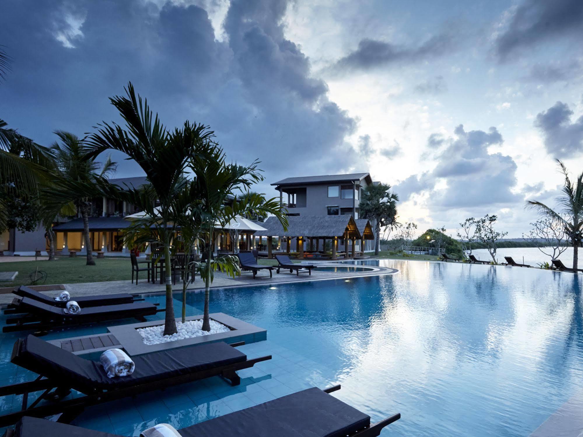 Amaranthe Bay Resort & Spa Trikunamalaja Zewnętrze zdjęcie