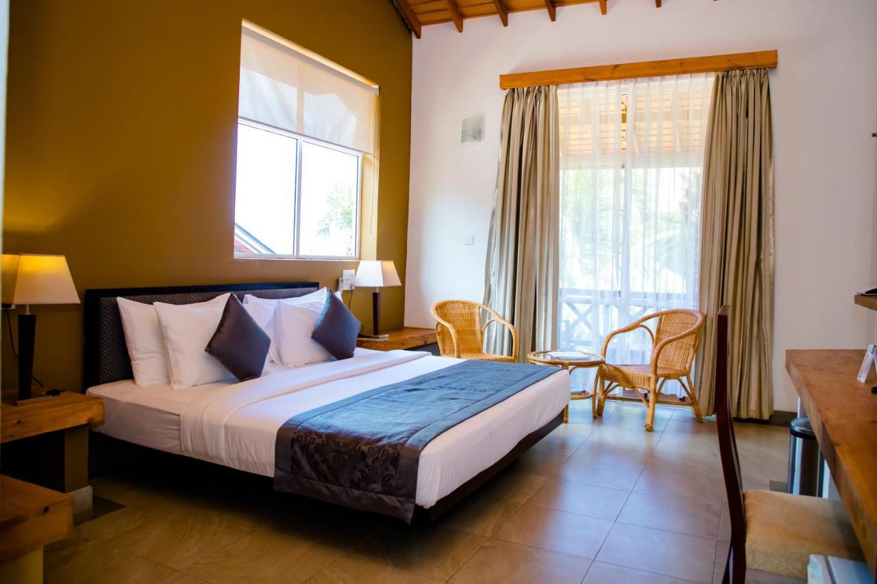 Amaranthe Bay Resort & Spa Trikunamalaja Zewnętrze zdjęcie