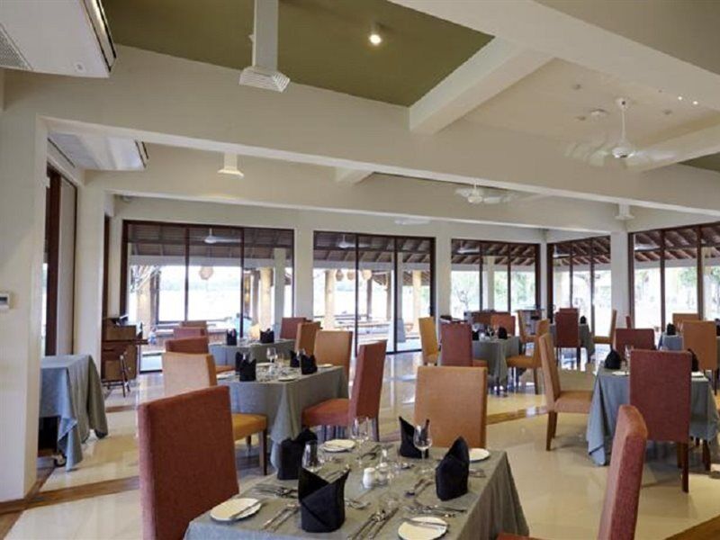 Amaranthe Bay Resort & Spa Trikunamalaja Zewnętrze zdjęcie